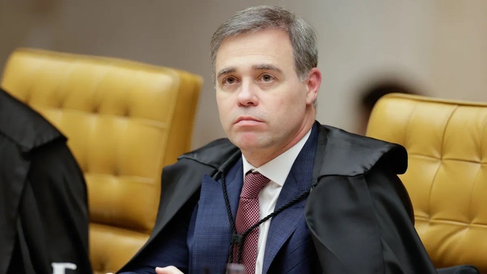 André Mendonça apura se diretor-geral da PF obstruiu justiça em caso do INSS