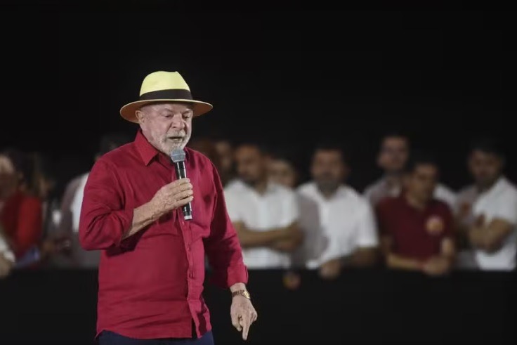 Lula oficializa candidatura à reeleição em convenção do PT