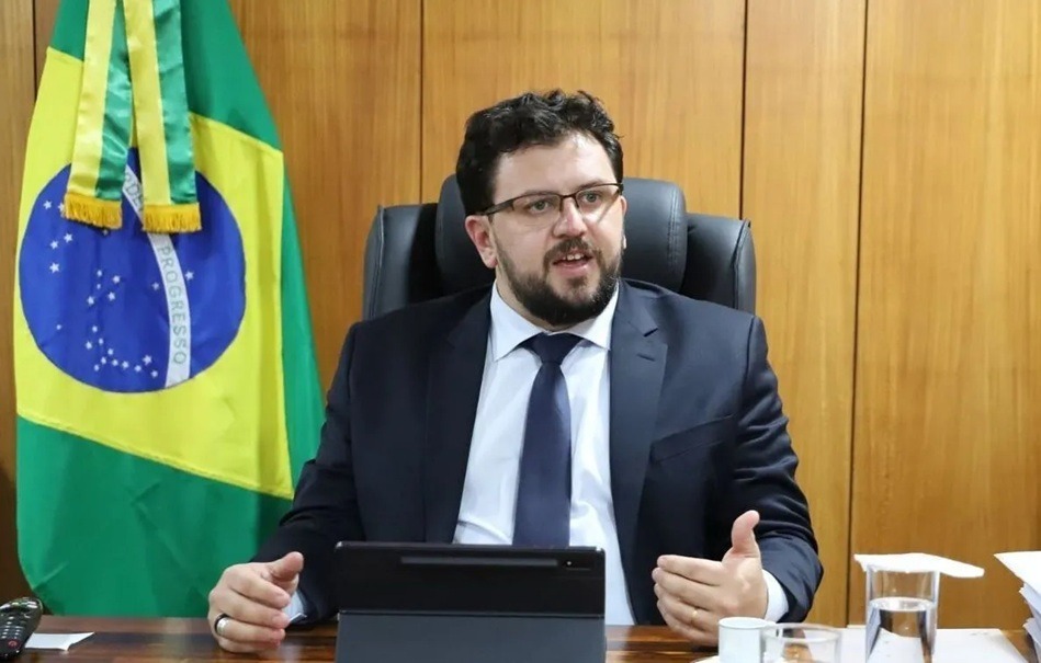 Ex-chefe de gabinete de Lula admite ter recebido recurso e nega ilegalidade