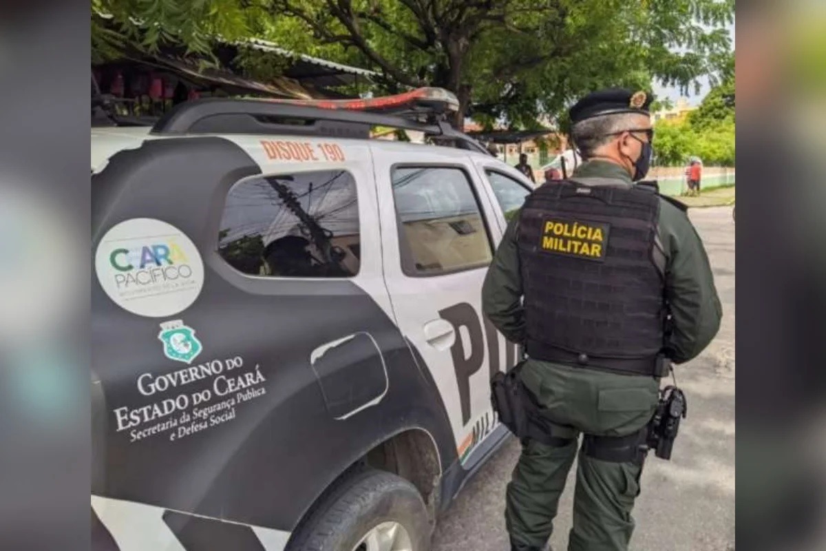 Homem é preso após usar truque para fotografar partes íntimas de mulheres em loja