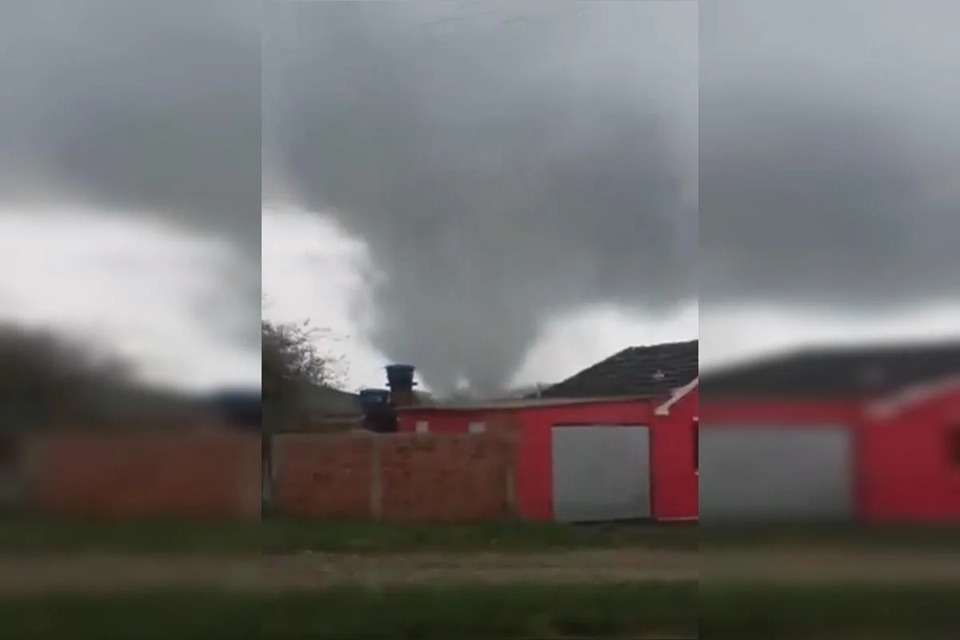 VÍDEO: Ciclone-bomba tem ventos de 132 km/h e deixa rastro de destruição