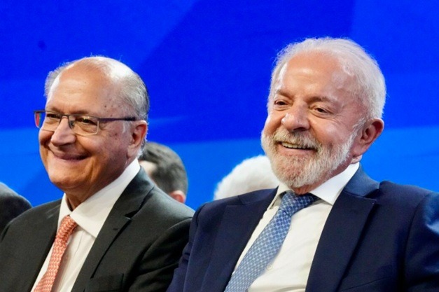 Novo pede cassação de chapa Lula-Alckmin por desfile da Acadêmicos de Niterói que homenageou o presidente