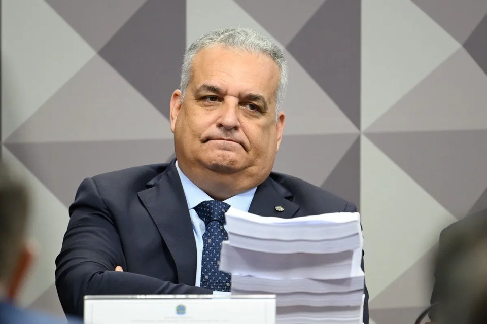 Câmara envia ao STF relato de suposta "armação" contra vice de Flávio