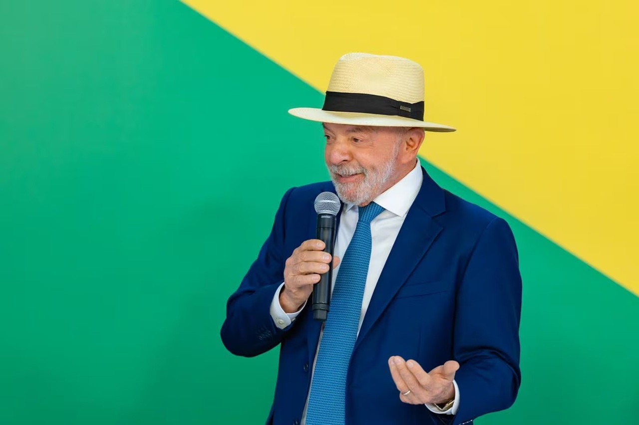 Perfis do PT e de Lula gastaram mais de 1 milhão em anúncios nas redes sociais no último mês