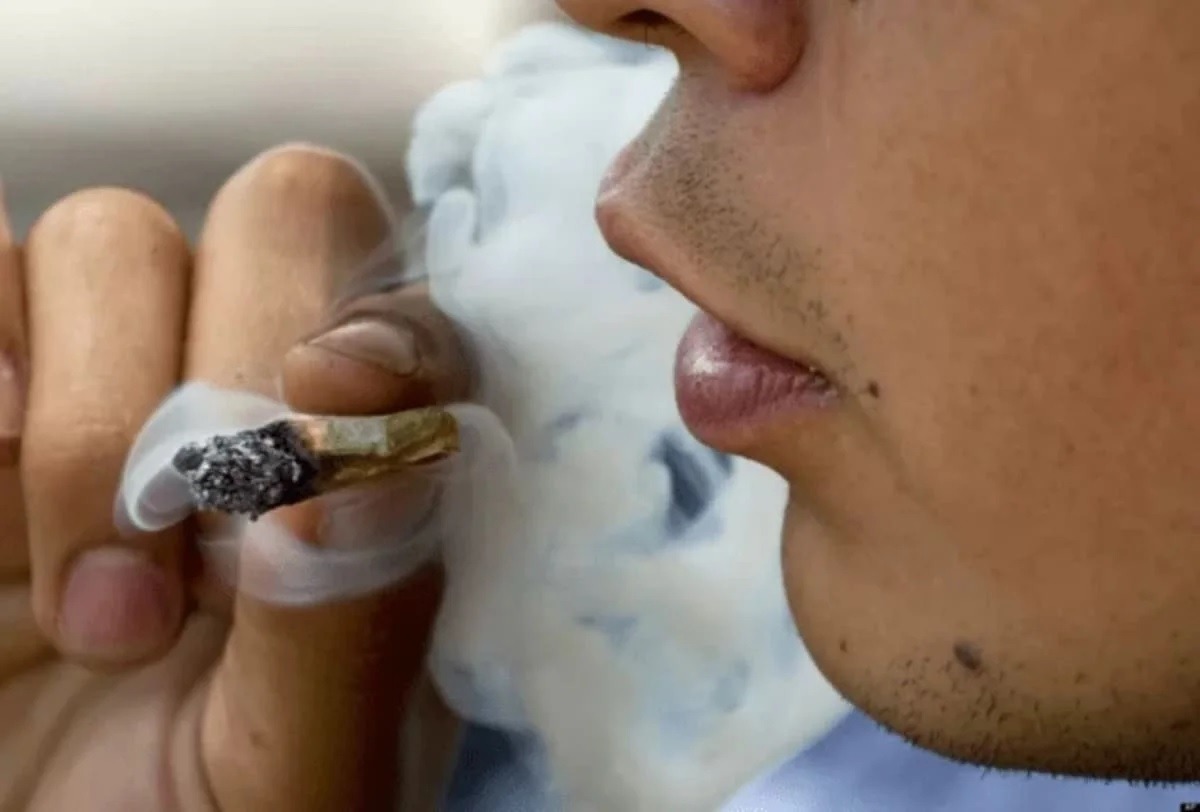 Cidade brasileira vai multar em R$ 1,5 mil quem for flagrado usando drogas em público; saiba qual