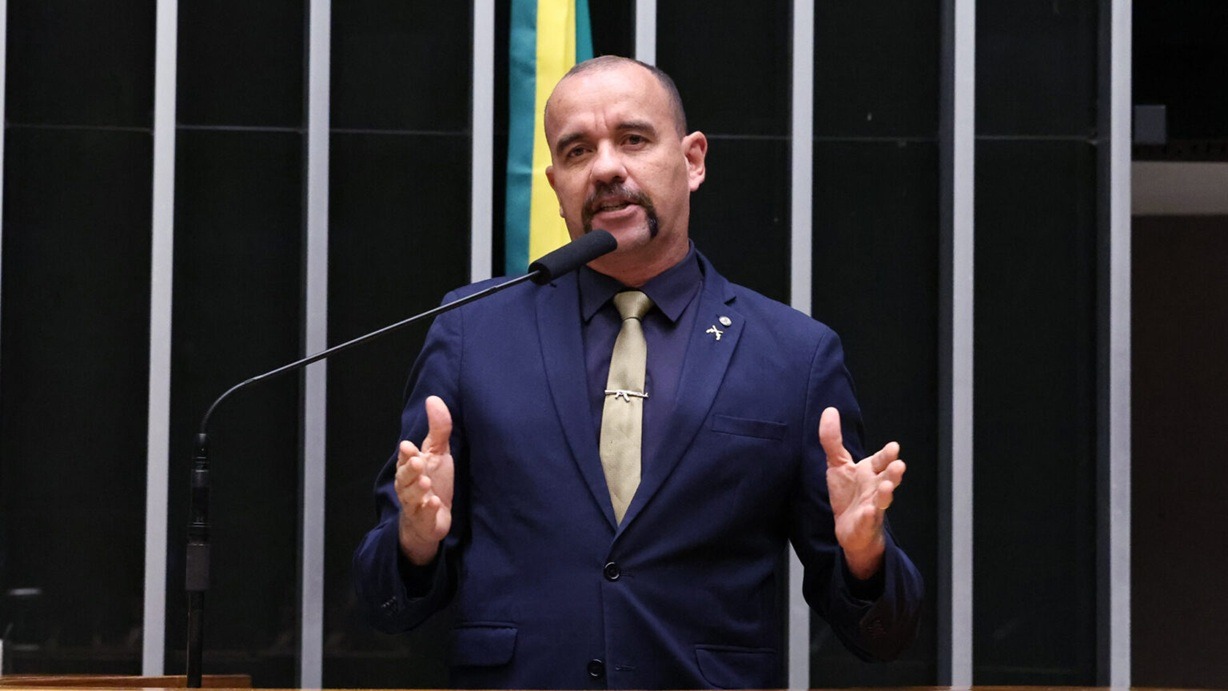 Justiça manda tirar do ar notícias que teriam distorcido fala de Sargento Gonçalves