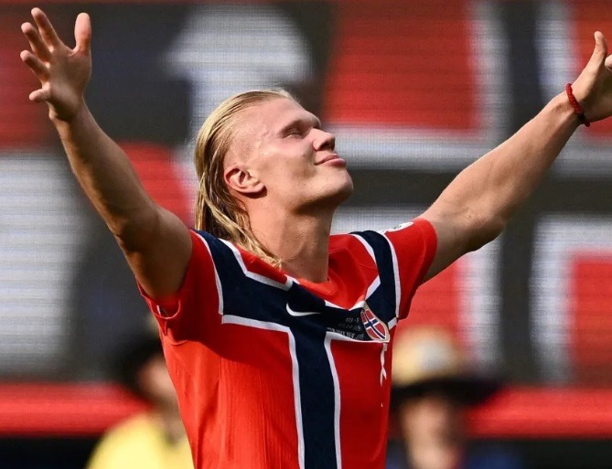 Erling Haaland ganha certificados do Guinness por recordes na carreira