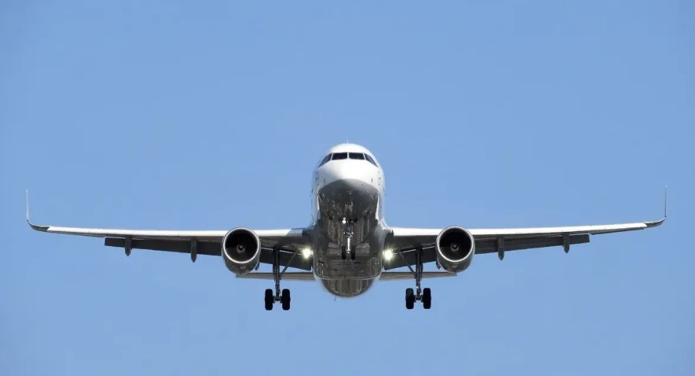 Projeto aprovado na Câmara permite converter milhas aéreas em dinheiro; texto segue para análise no Senado