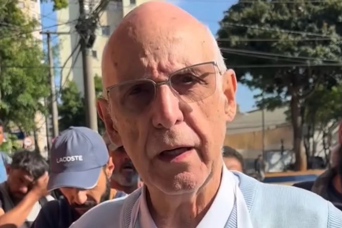 Padre Júlio continua proibido de usar as redes e fazer lives; entenda