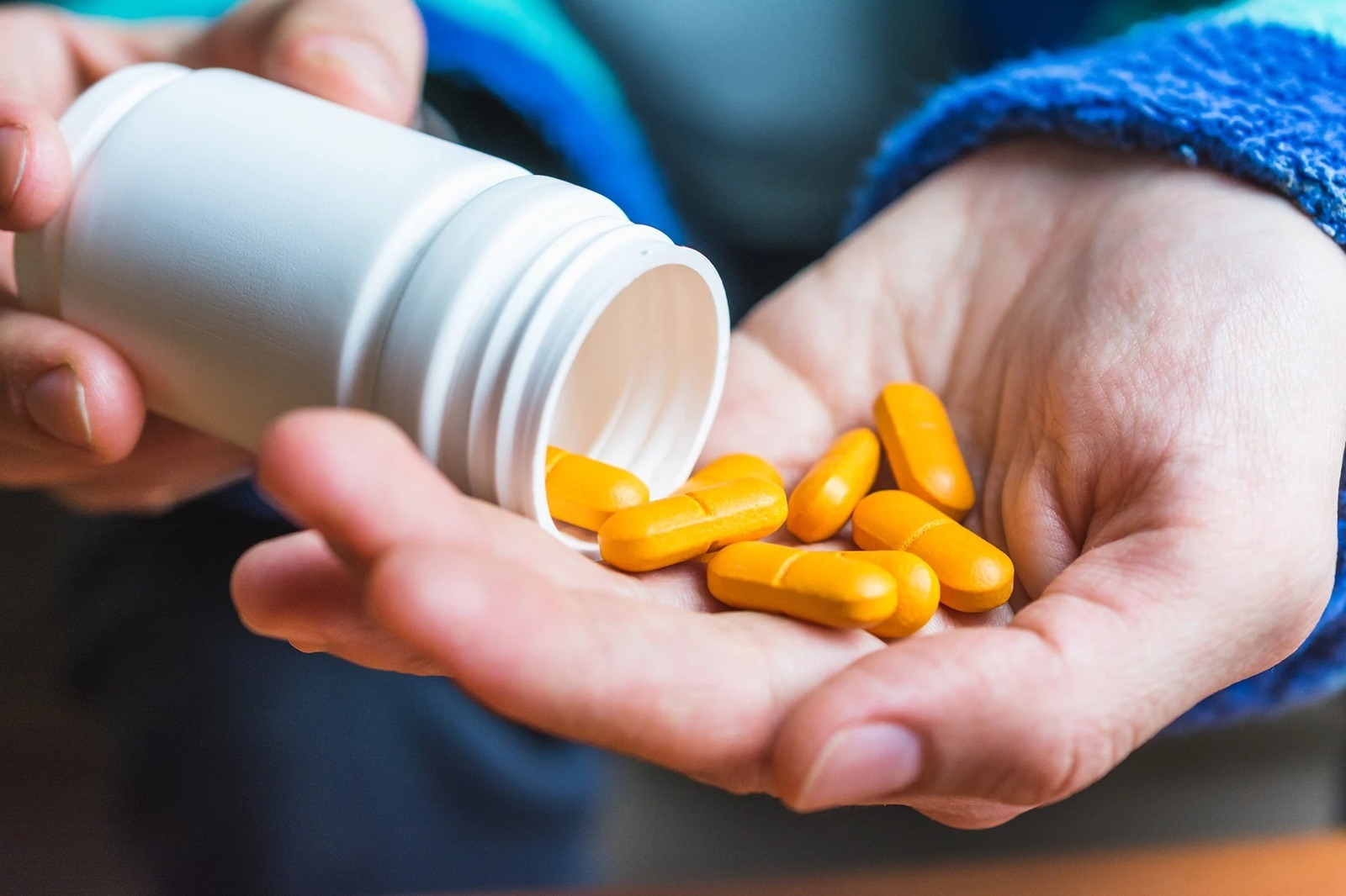 Anvisa proíbe fabricação e venda suplementos alimentares produzidos de forma irregular