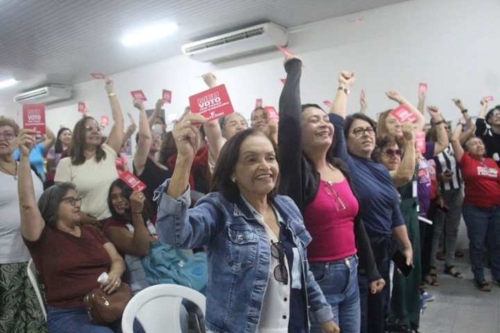 Professores de Natal decidem manter greve sob risco de multa após decisão judicial