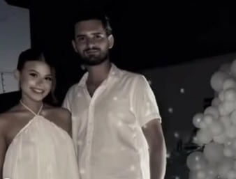 [VÍDEO] Casal de 20 anos morre em grave acidente de carro, e o único sobrevivente é o bebê, que estava...