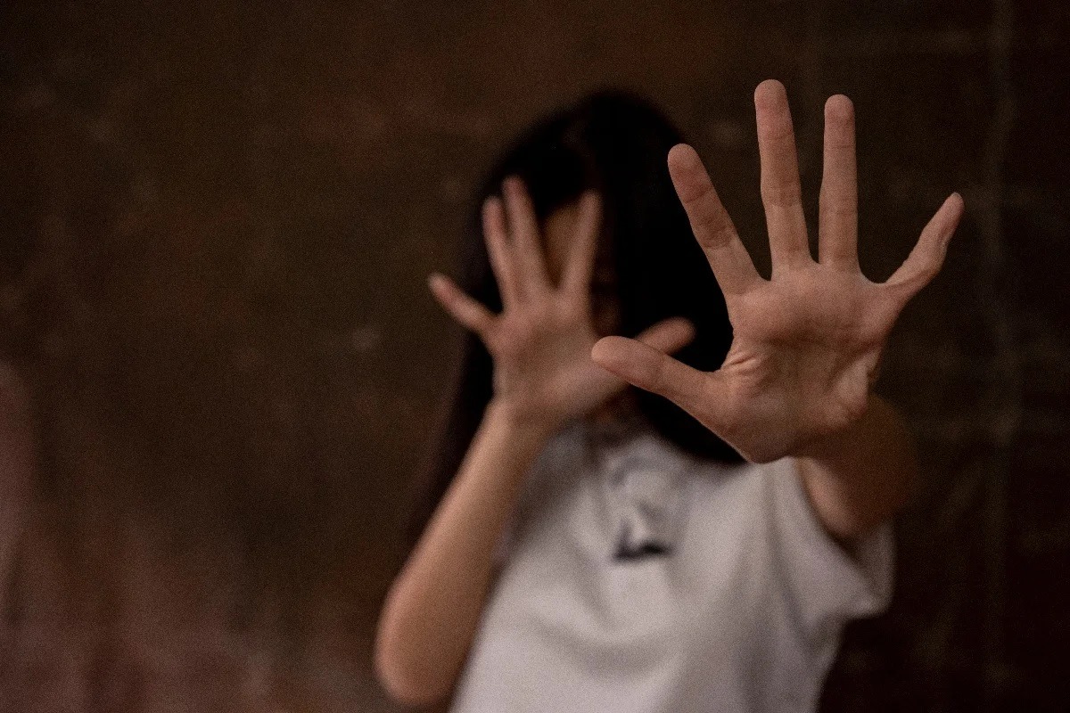 Alunas de 14 anos são vítimas de estupros coletivos dentro da sala de aula