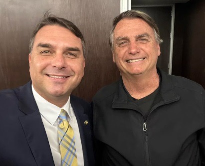 Flávio quer associar Bolsonaro à criação do Pix e à transposição do São Francisco
