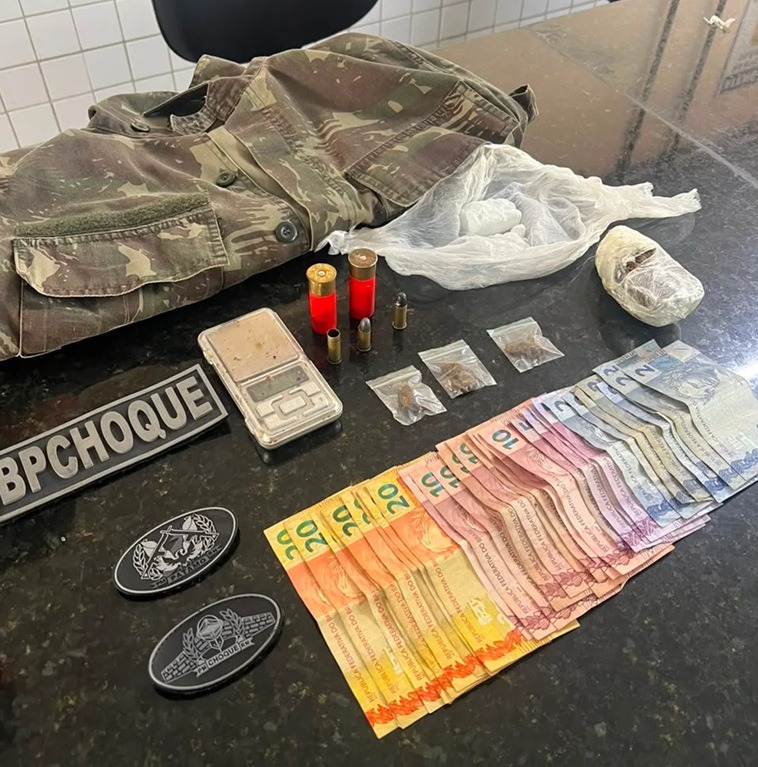 Homem com três mandados de prisão em aberto é preso em Mãe Luiza