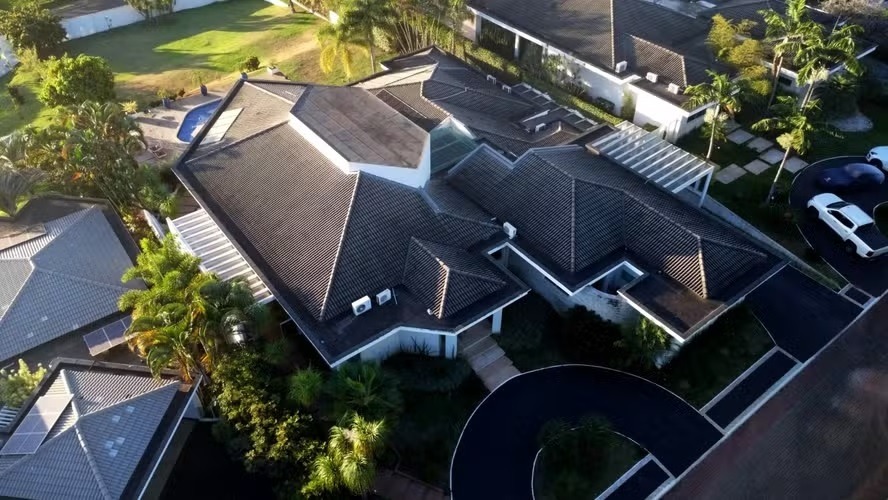 LULINHA: “Mansão do Lobby” usada em Brasília foi alugada por dentista ligado ao caso do sítio de Atibaia
