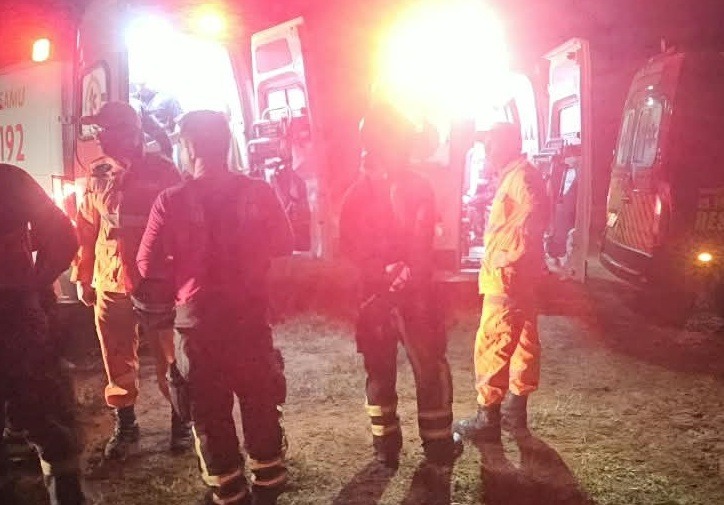 Bombeiros resgatam vítima após queda de elevador em torre eólica no RN