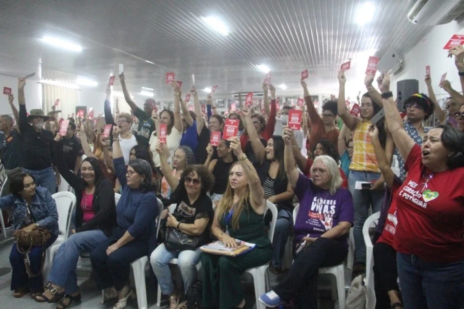 Professores da rede municipal de Natal suspendem greve após decisão judicial aumentar multa para R$ 50 mil