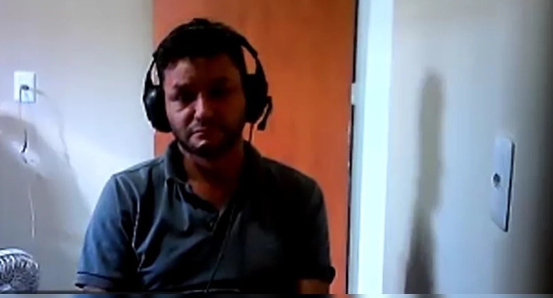 Pergunta de juiz a homem acusado de acorrentar e estuprar ex revolta a web