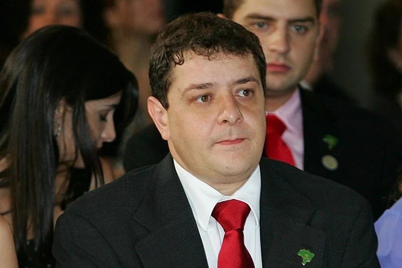 Advogado de Lulinha vai a ministro e chefe da PF e reclama de vazamentos