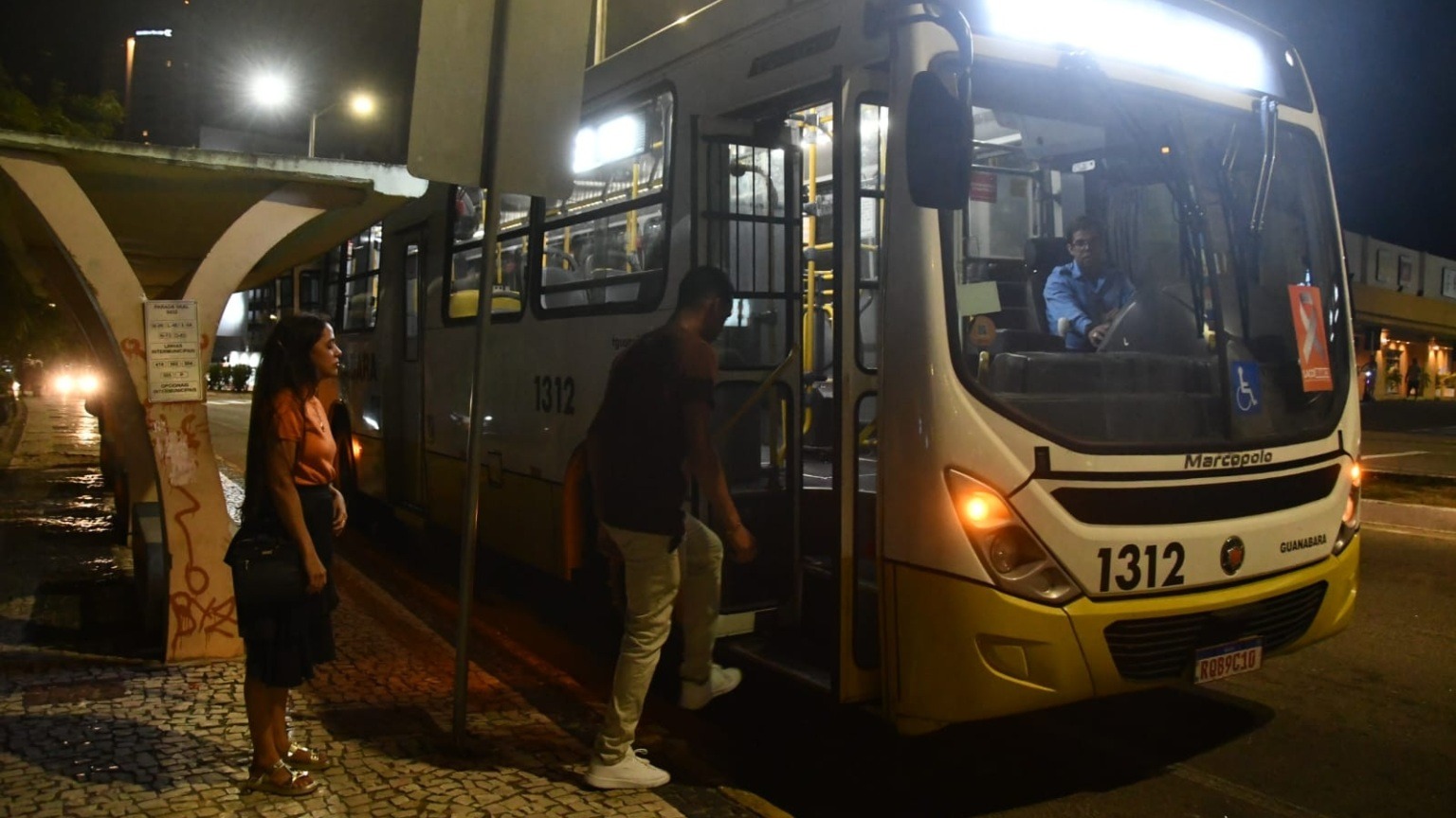 Natal terá 36 viagens extras de ônibus para ABC x Uberlândia neste domingo; veja linhas