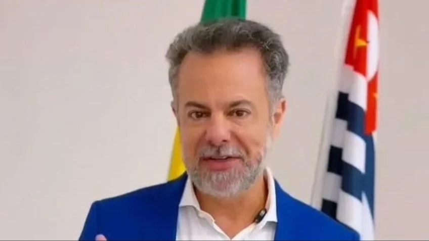 Candidato à Presidência quer criar “Meu Botox, Minha Vida”