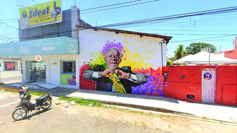 Justiça Eleitoral manda cobrir mural de Lula em Mossoró por propaganda irregular