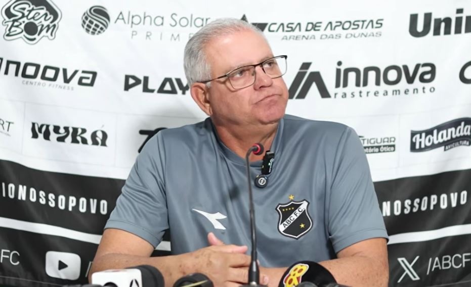 ABC anuncia saída de Waguinho Dias após acesso à Série C