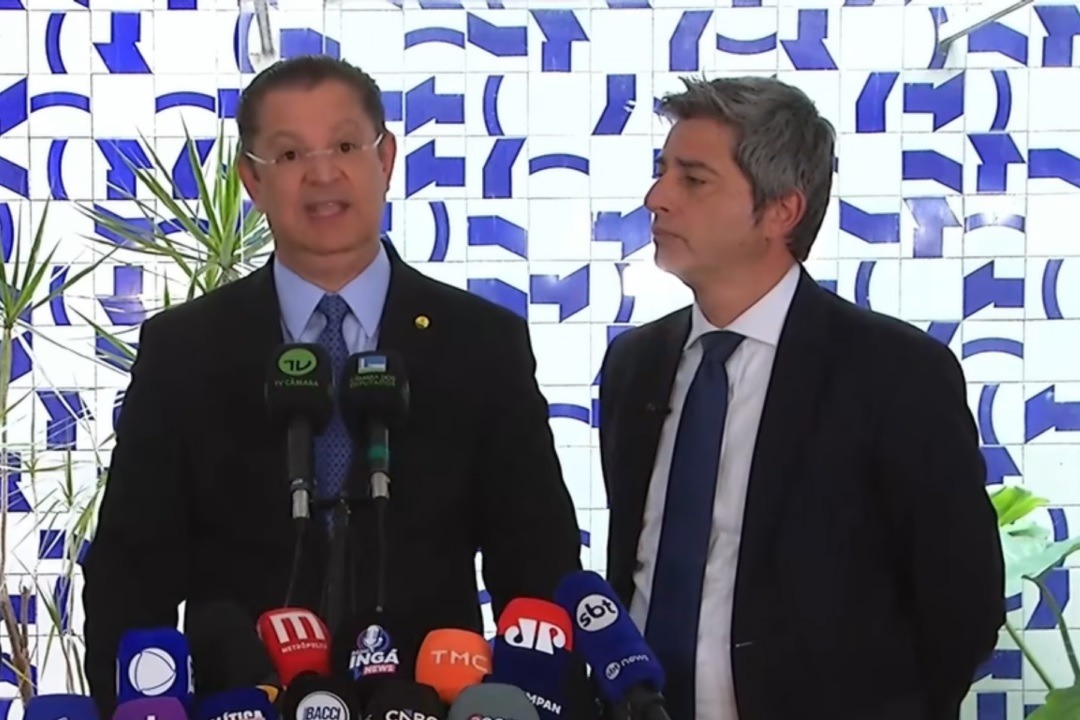 Oposição ameaça suspender campanha eleitoral por impeachment de Moraes