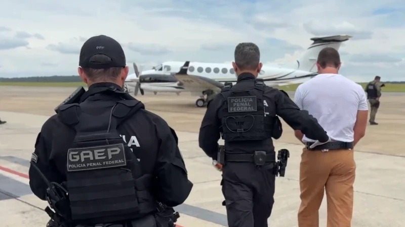 Relato de Vorcaro sobre tortura na PF tem até ameaça de morte em avião