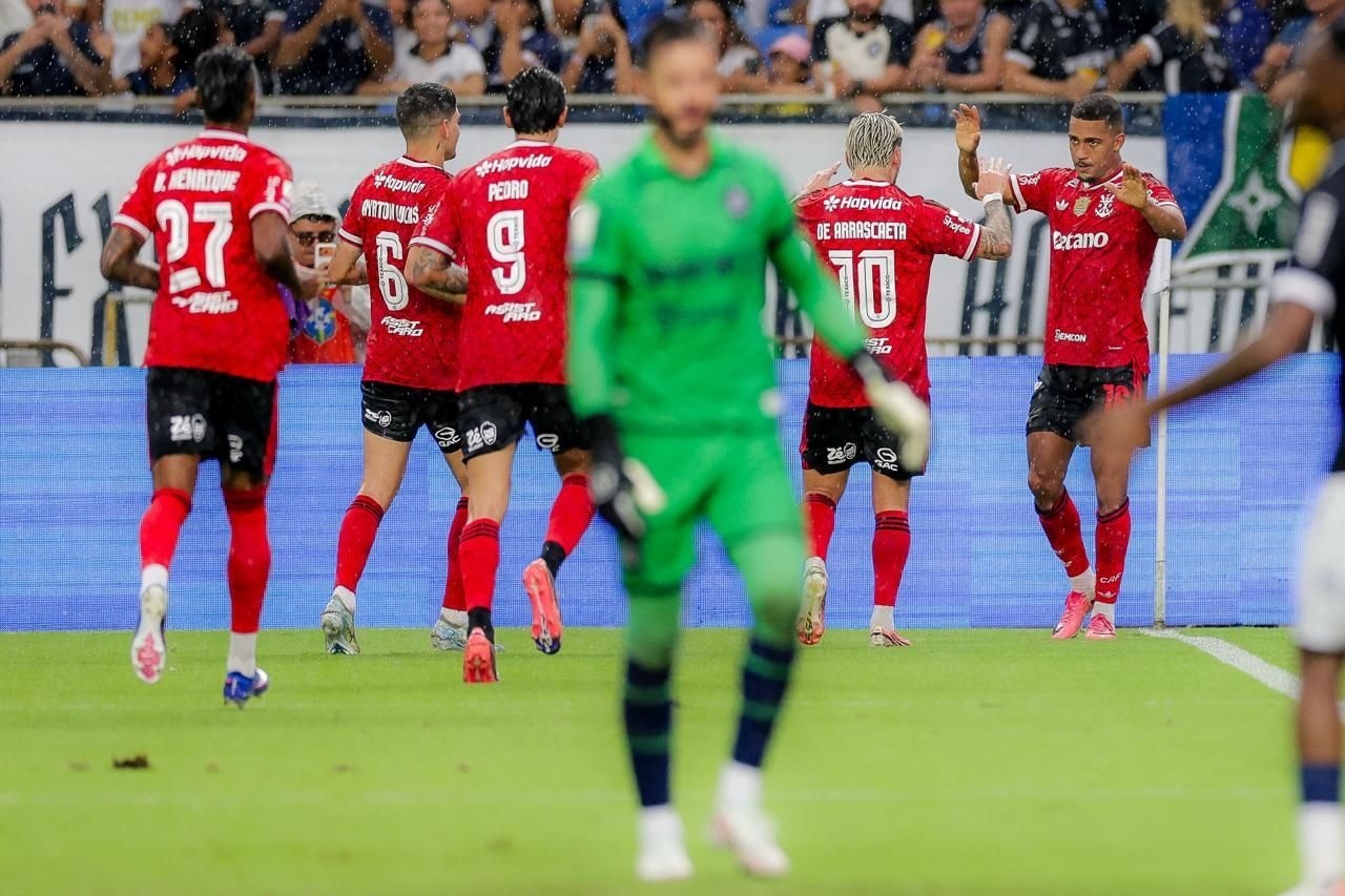 Botafogo segura Palmeiras e ajuda Flamengo a tomar liderança do Brasileirão; veja classificação atualizada