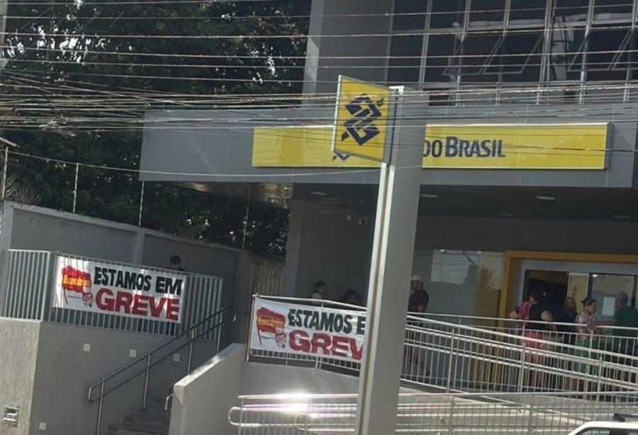 Bancários da Caixa e do BB mantêm greve no RN