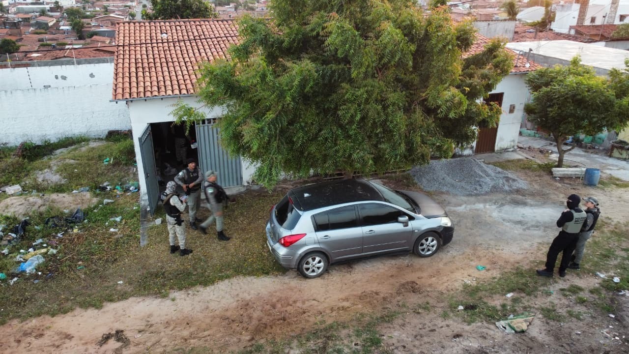Operação cumpre mandados contra grupo suspeito de tráfico de drogas em Baía Formosa