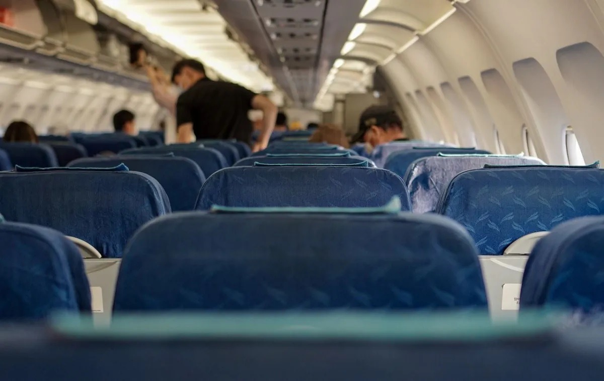 Punições para passageiros indisciplinados começam a valer nesta segunda