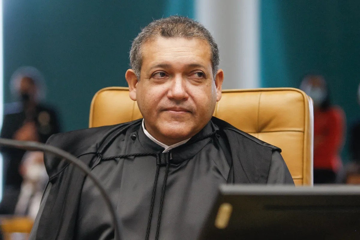 Celular de Vorcaro cita R$ 500 mil para filho de Nunes Marques; veja prints