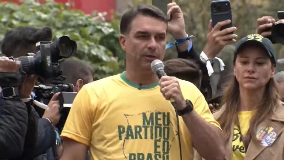 VÍDEO: Flávio associa petista à suspensão da sessão do STF que julgava abertura de investigação sobre Moraes