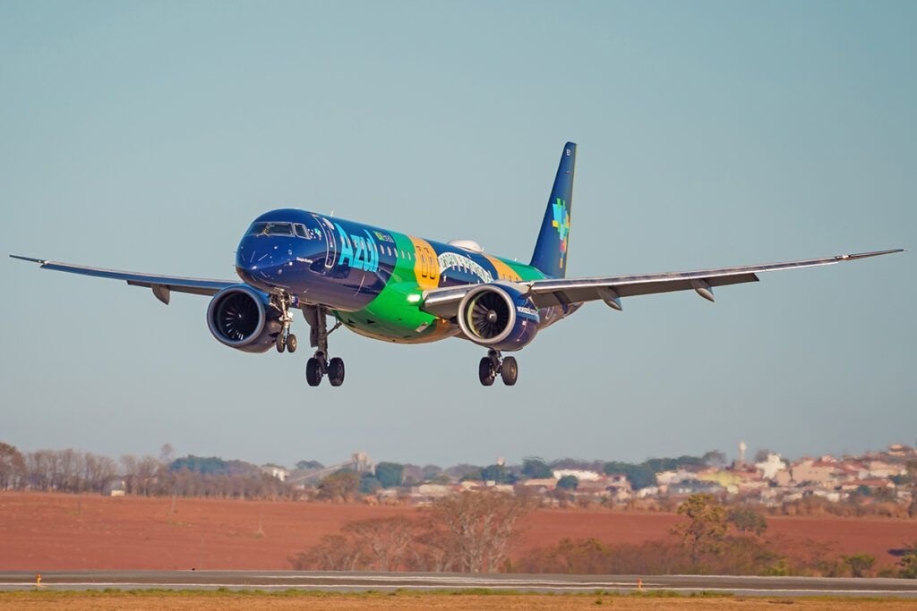 Azul diz que falha no GPS afeta aviões e cancela voos