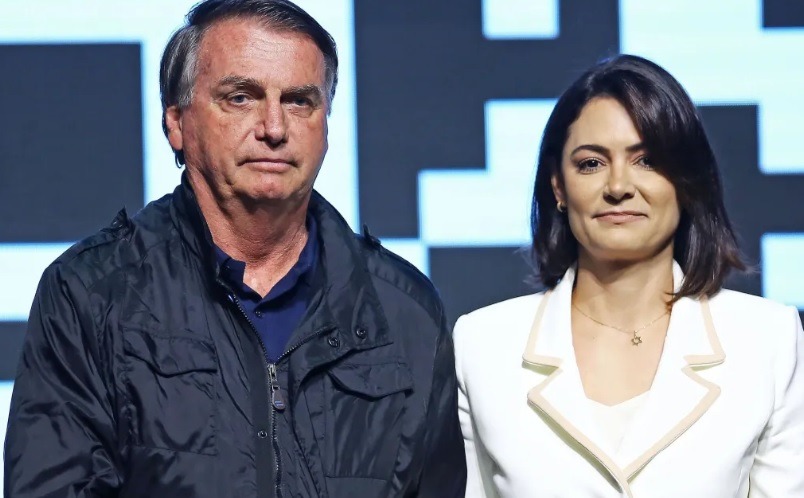 Justiça libera propaganda de Michelle com imagem e citação a Bolsonaro