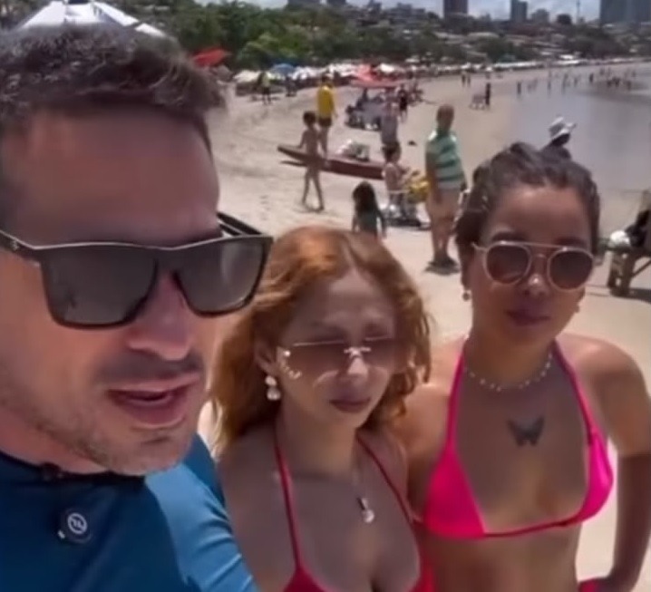 [VÍDEO] “OS CARAS FICAM SECANDO”: Trisal reclama de “constrangimento” em Ponta Negra