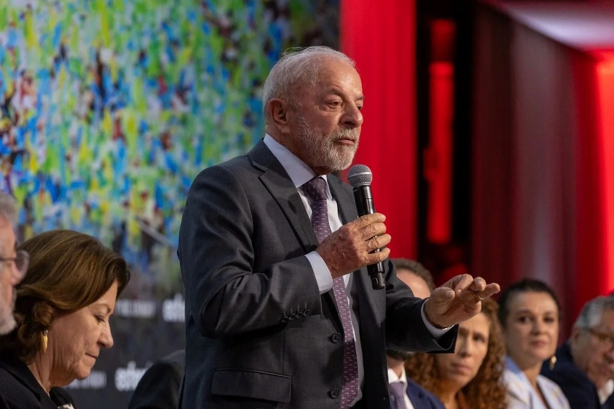 Lula diz à sua campanha que não irá a debate da Globo