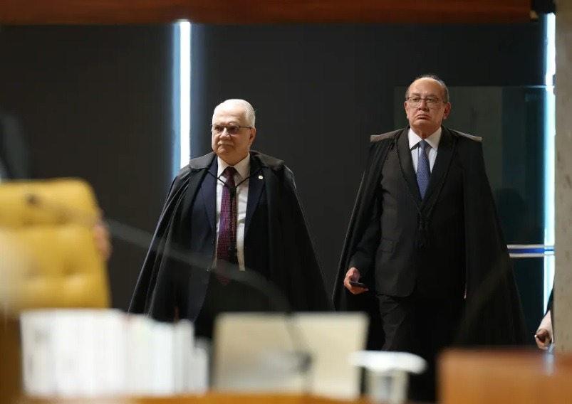 Gilmar critica vazamentos e uso eleitoral de investigações durante homenagem a Fachin
