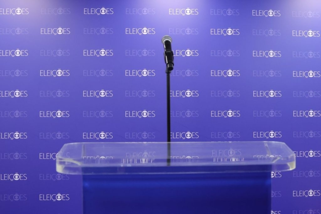 PT assinou regra do púlpito vazio no debate da Globo, mas depois recorreu ao TSE para derrubar