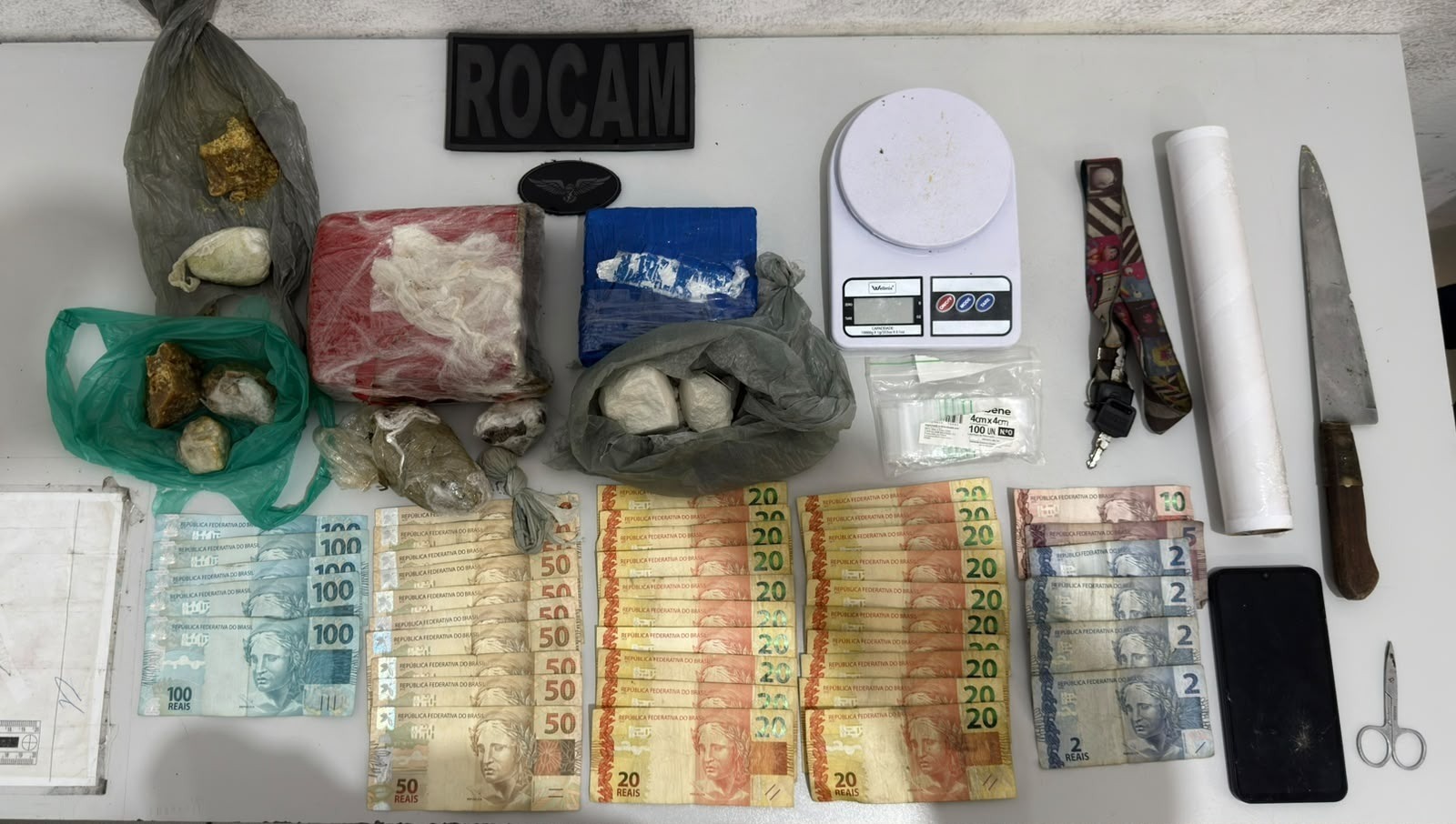 Homem tenta fugir de moto e é preso com quase 1,9 kg de drogas em Natal