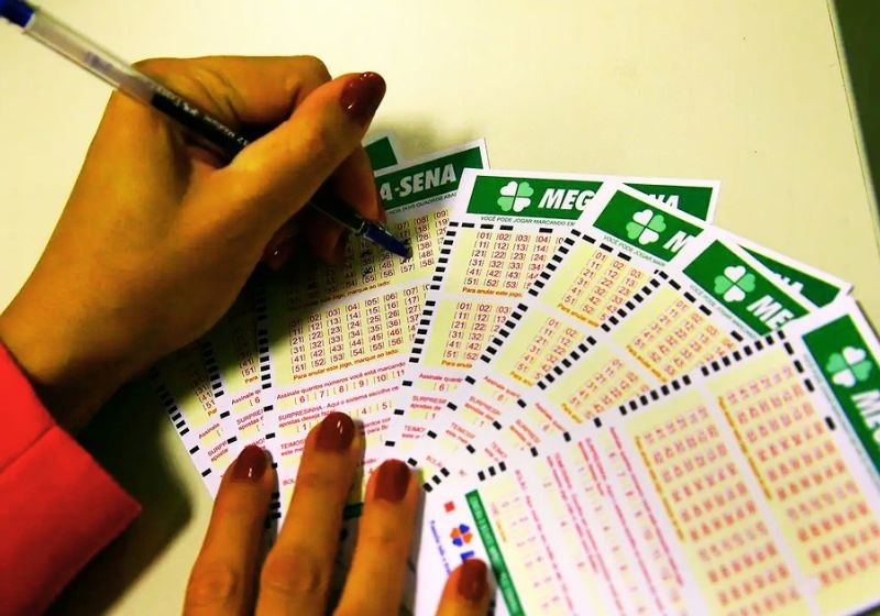 Sorteio da Mega-Sena acumulada em R$ 82 milhões é neste sábado; veja quanto rende a bolada