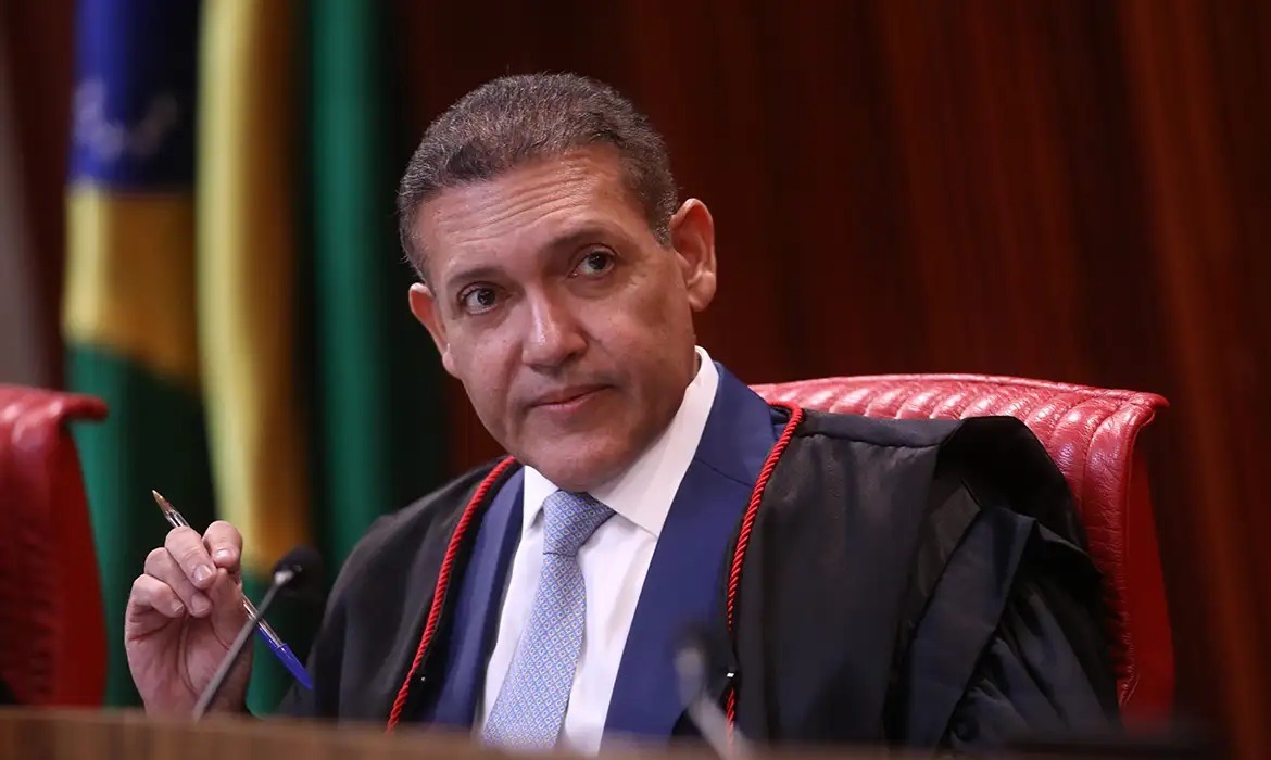 Nunes Marques avalia julgar soltura de Bolsonaro após 2º turno das eleições
