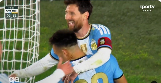 VÍDEO: Messi se despede em lágrimas após último jogo pela seleção