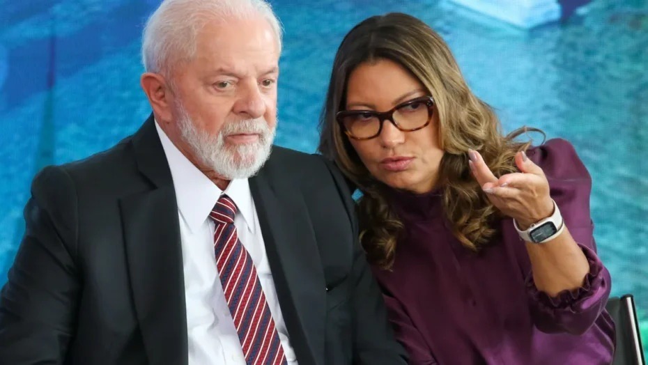 Janja vira alvo de insatisfação por participação excessiva na campanha de Lula