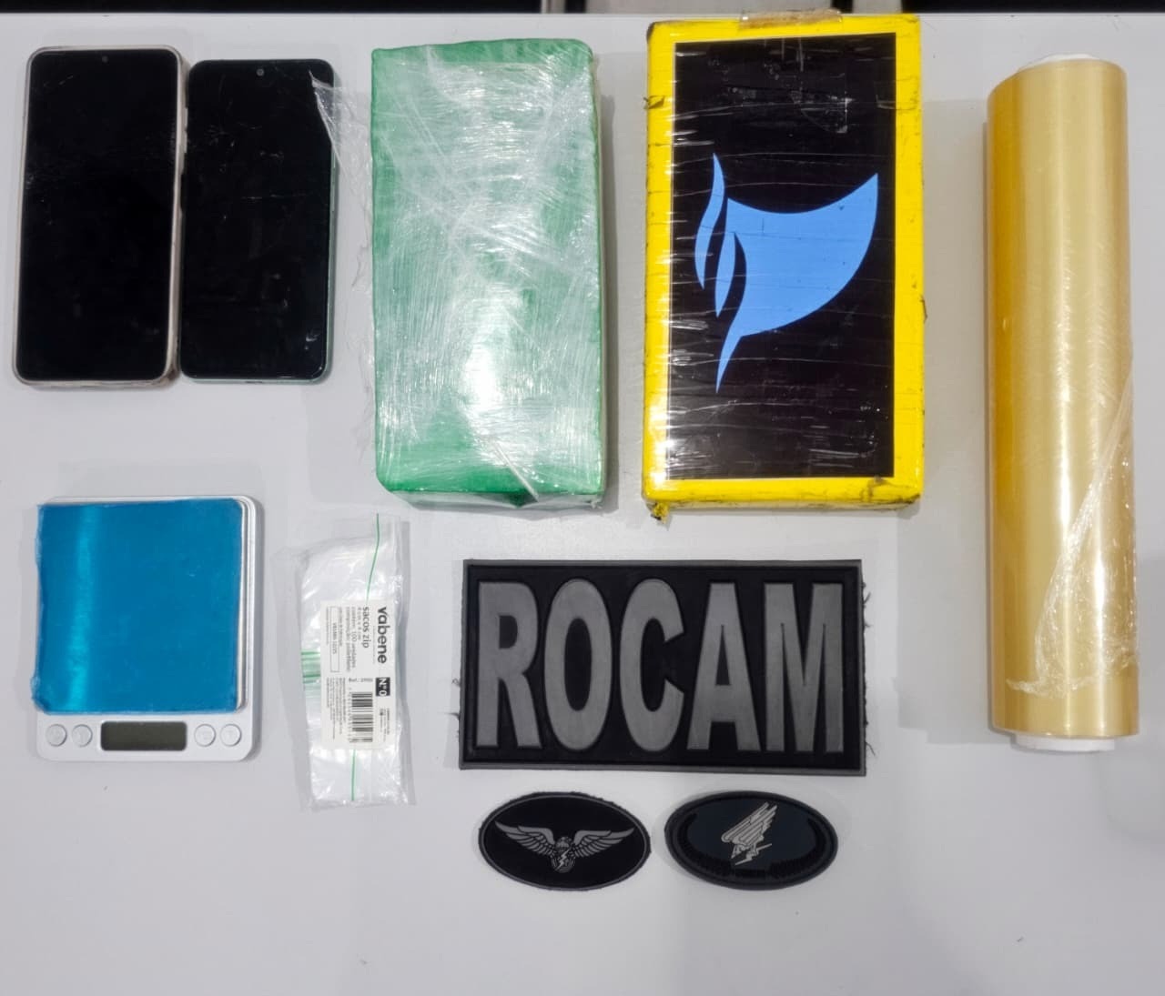 PMRN apreende 2,2 kg de cocaína em barbearia e prende dois homens na Grande Natal