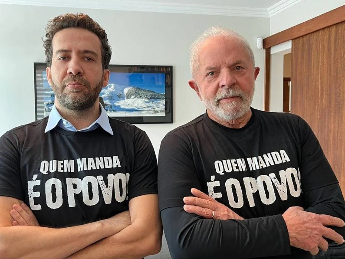 Janones reclama que canal “Exército do Lula” ficará fora do ar por 48h às vésperas da votação da escala 6x1