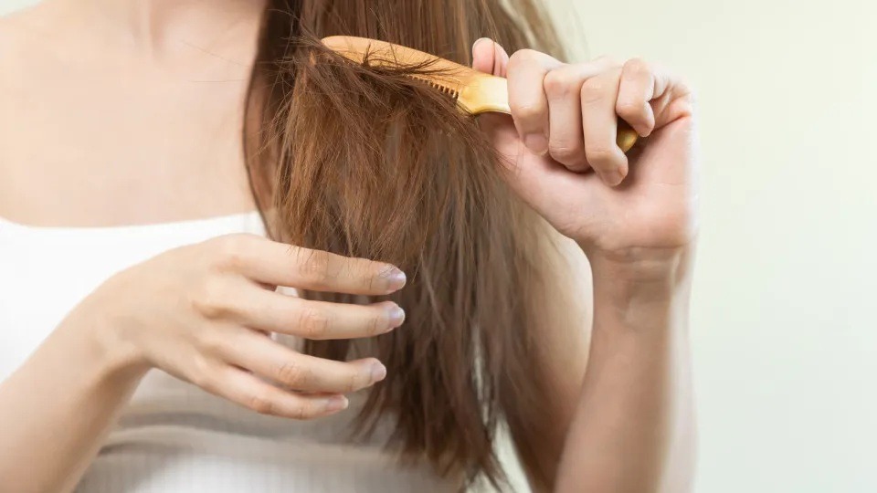 Médicos retiram bola de cabelo que ocupava 90% do estômago de jovem